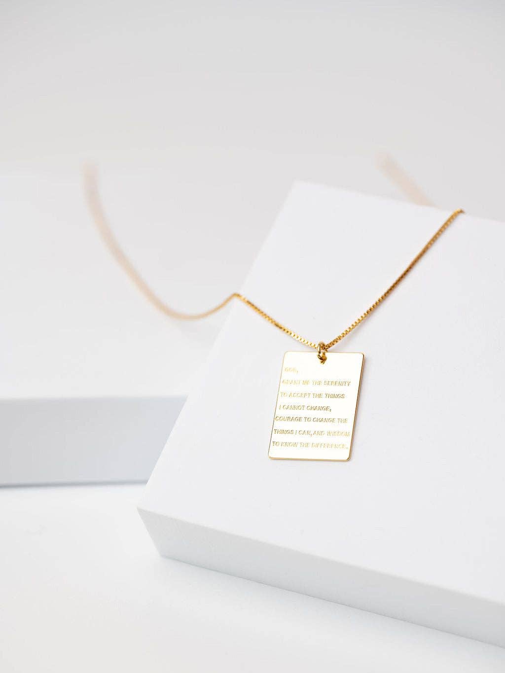 Collier avec pendentif prière de sérénité